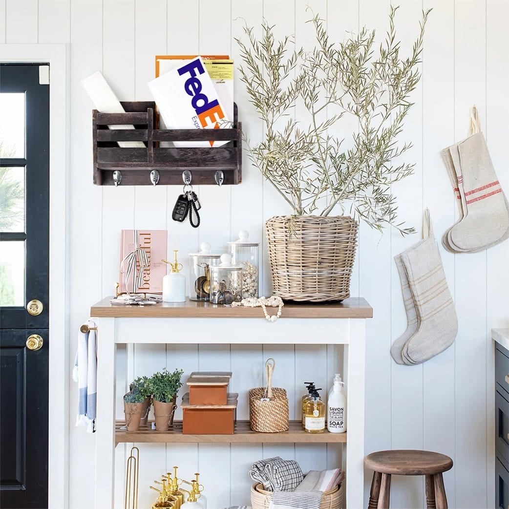 Rustic Width Wooden Wall Hanging Organizer for Home Decoration