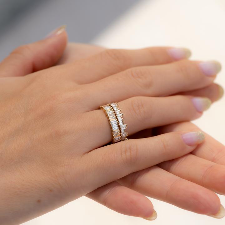 Cityscape iternity ring with needle Bagute daimonds