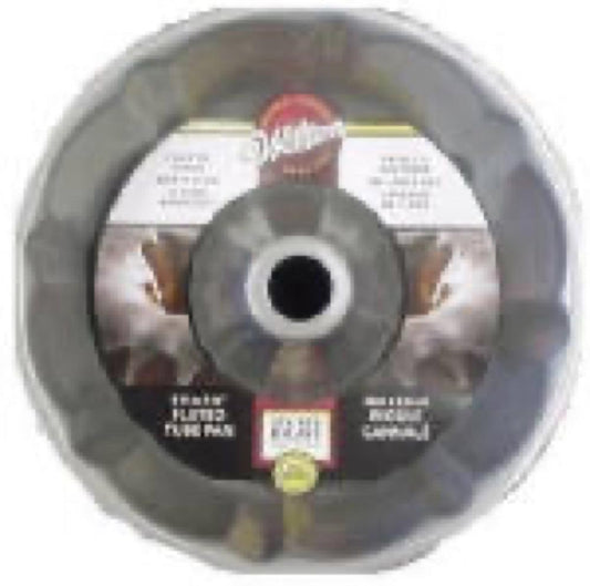 9-3/4" Fluted Tube Pan
