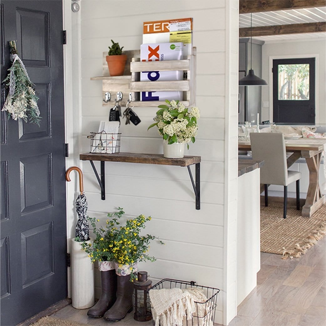 Rustic Width Wooden Wall Hanging Organizer for Home Decoration
